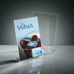 Prezentačný stojan A4 s odkladačom na vizitky